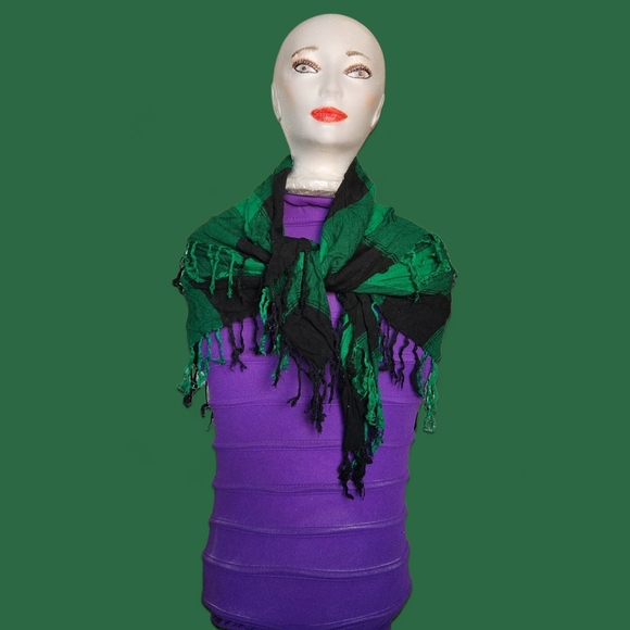 Womens Vibrant Green and Black Checkered Shawl Scarf - Picture 2 of 6